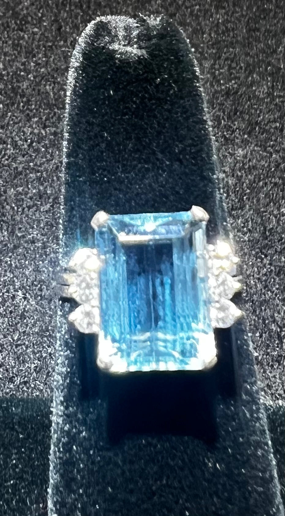 18KWG Aquamarine and Diamond Ring