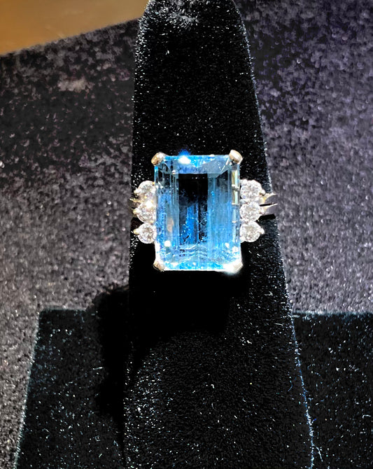 18KWG Aquamarine and Diamond Ring